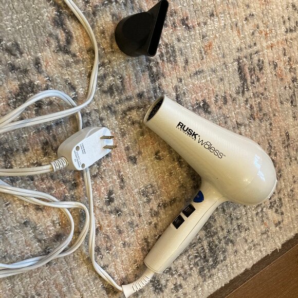 RUSK Engineering w8less 2000 Watt Hair Dryer - Picture 1 of 4